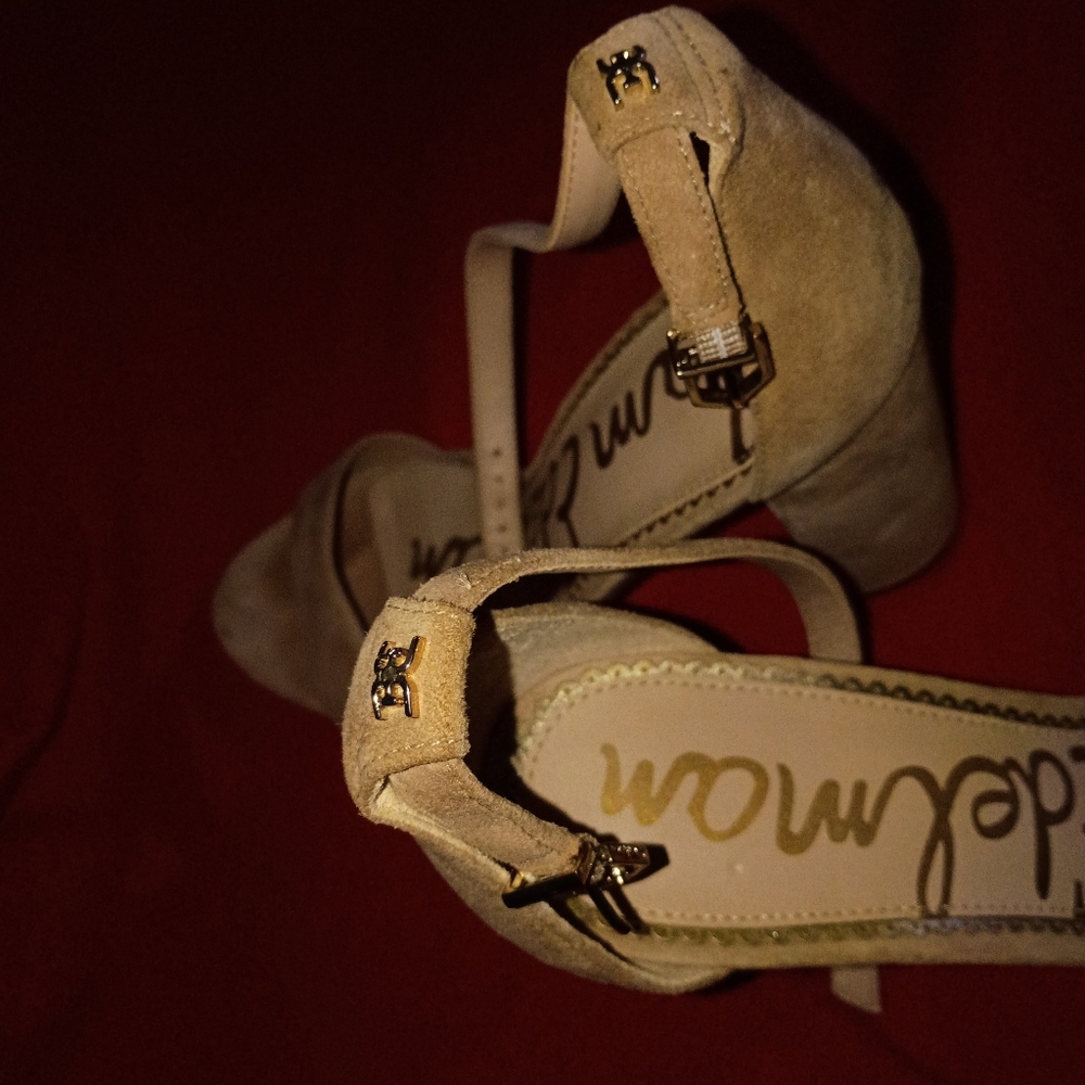 Authentic Gold Logo - Picture 2 of 6